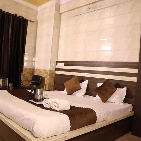 Hotel P R Palace Lucknow Exterior foto